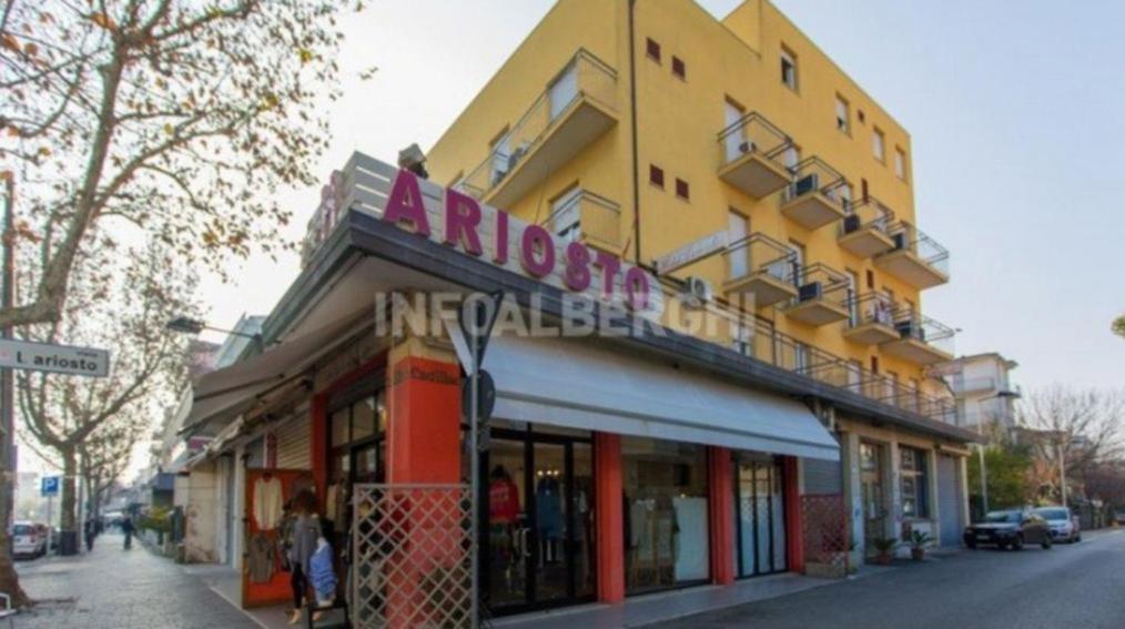 Hotel Ariosto Rimini Bagian luar foto