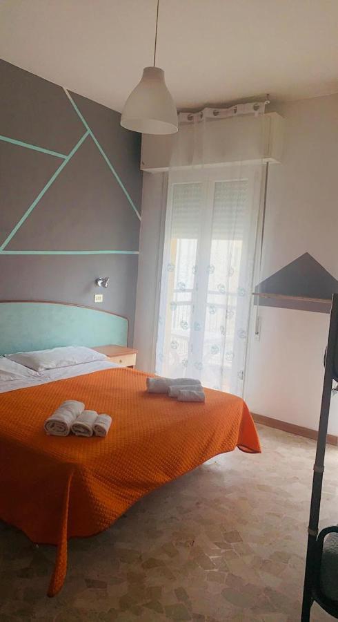 Hotel Ariosto Rimini Bagian luar foto