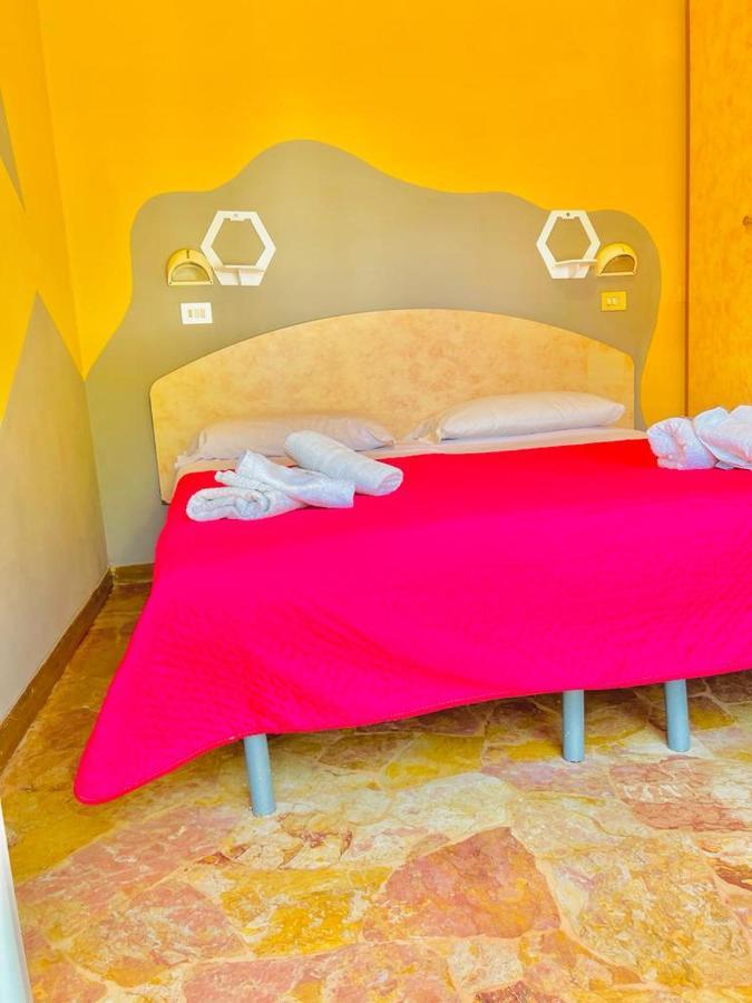 Hotel Ariosto Rimini Bagian luar foto